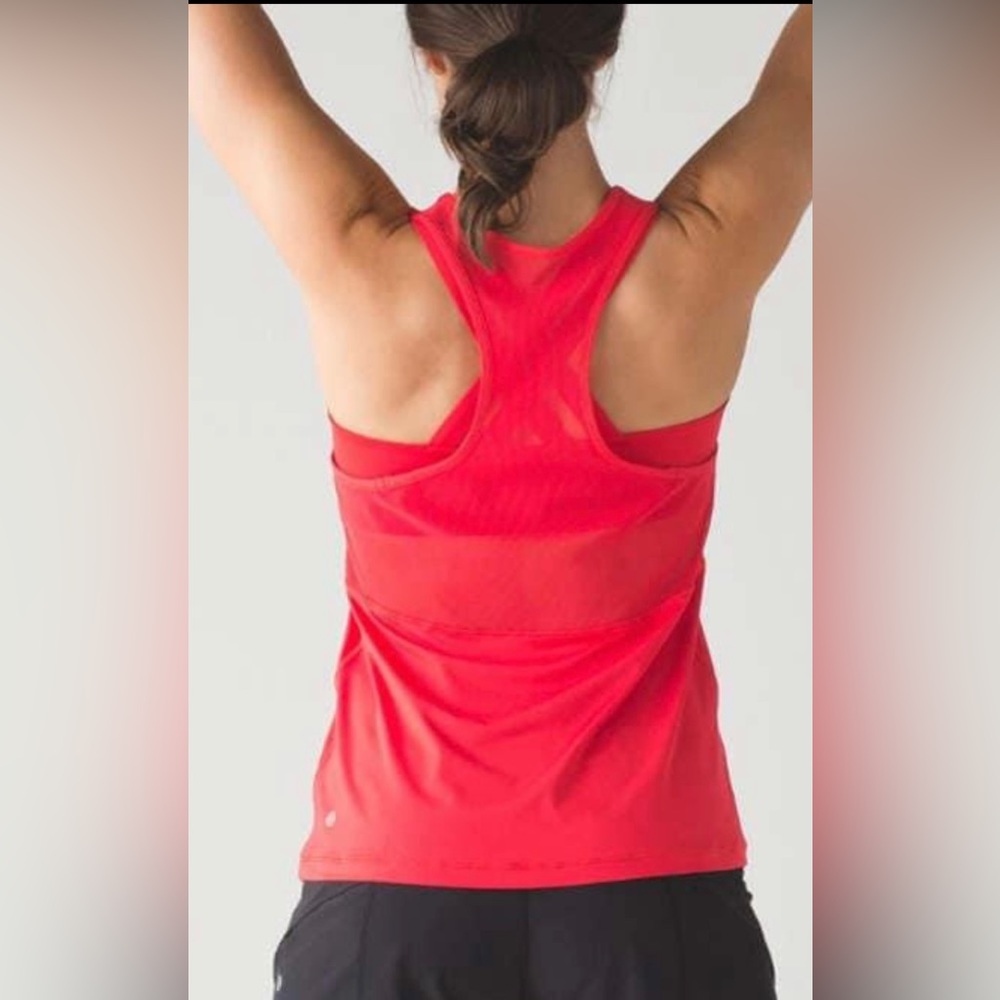 Lululemon Fast As Light 2-In-1 Tank
True Red